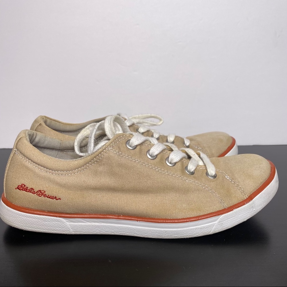 Eddie Bauer Tan sneakers women’s 8.5 6139-225